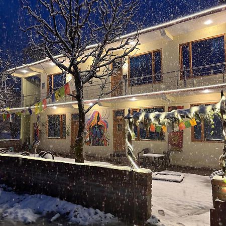Shalom Guesthouse And Cafe Kalgha Eksteriør bilde