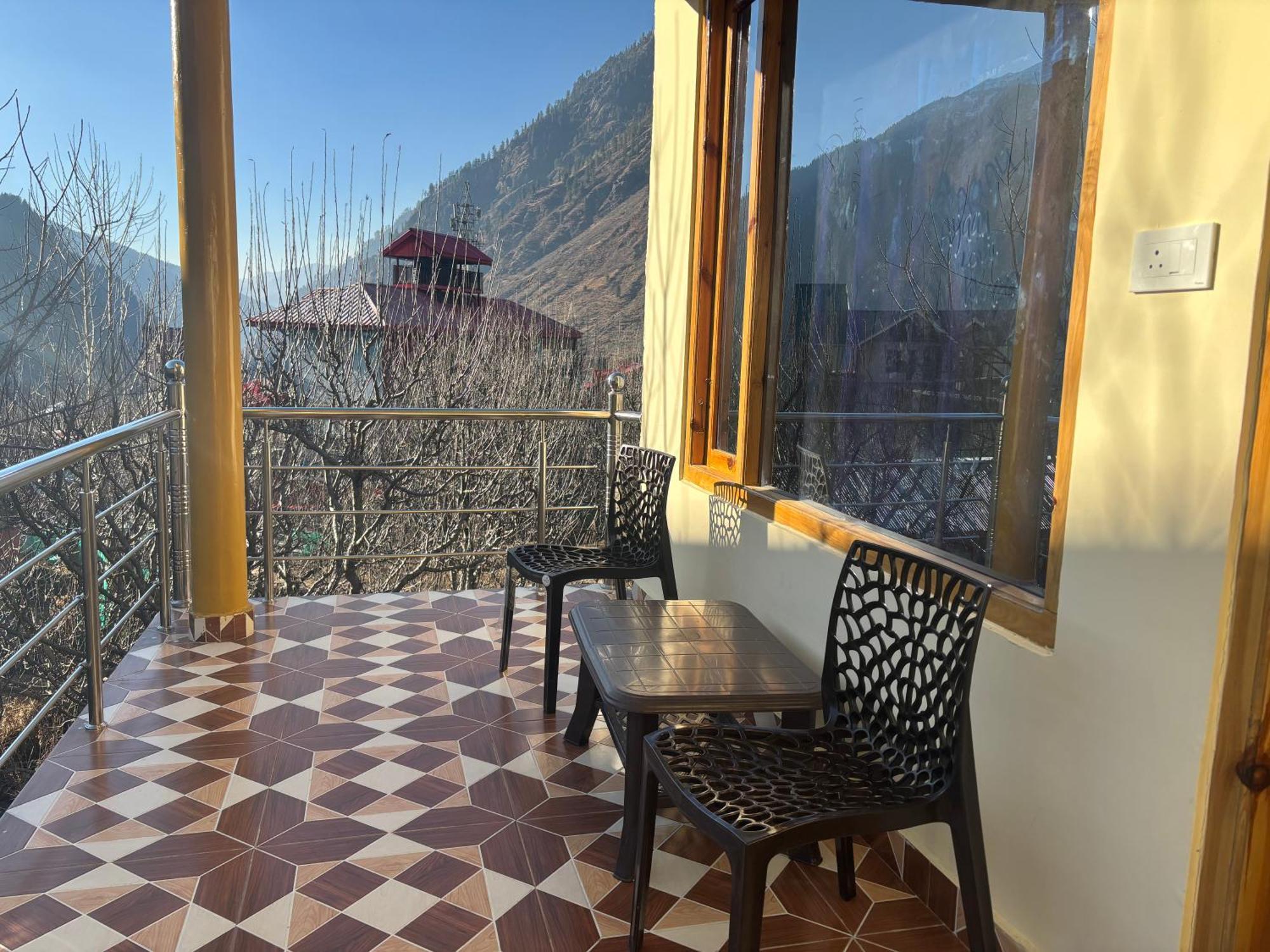 Shalom Guesthouse And Cafe Kalgha Eksteriør bilde